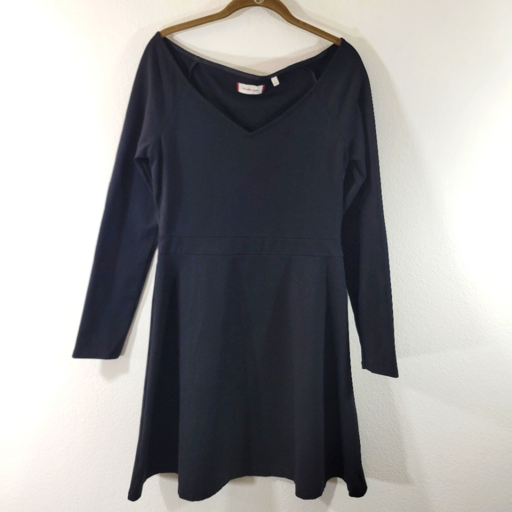 SUNDAY BEST black wide 'V' neck long sleeve fit flare Ponte knit skater dress